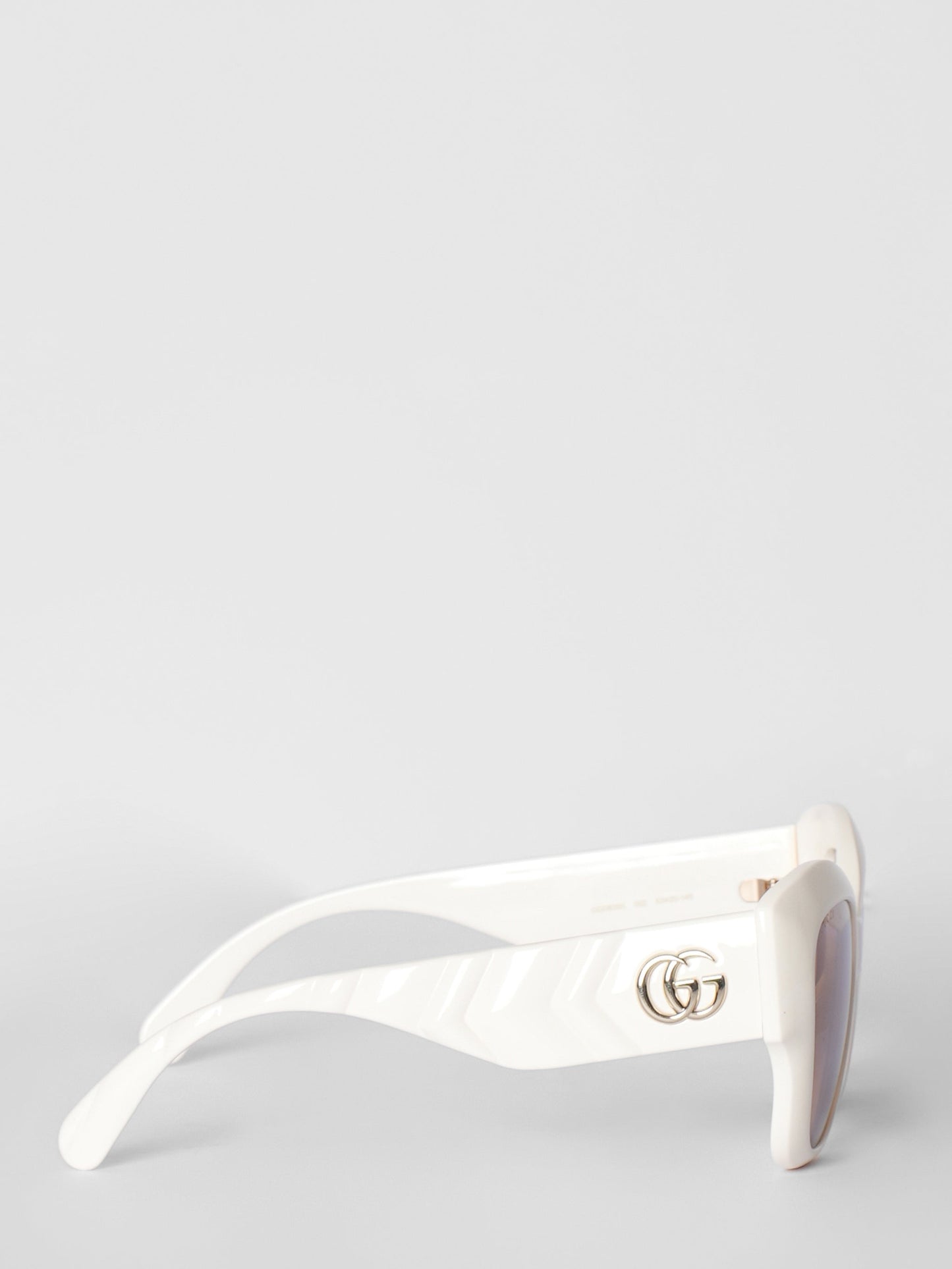 *New* Gucci Double GG Logo Cat's Eye Sunglasses