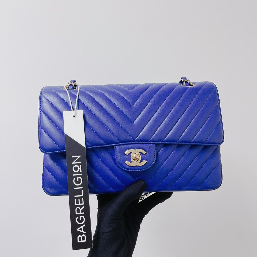 Classic Flap Medium Chevron Lambskin Blue LGHW
