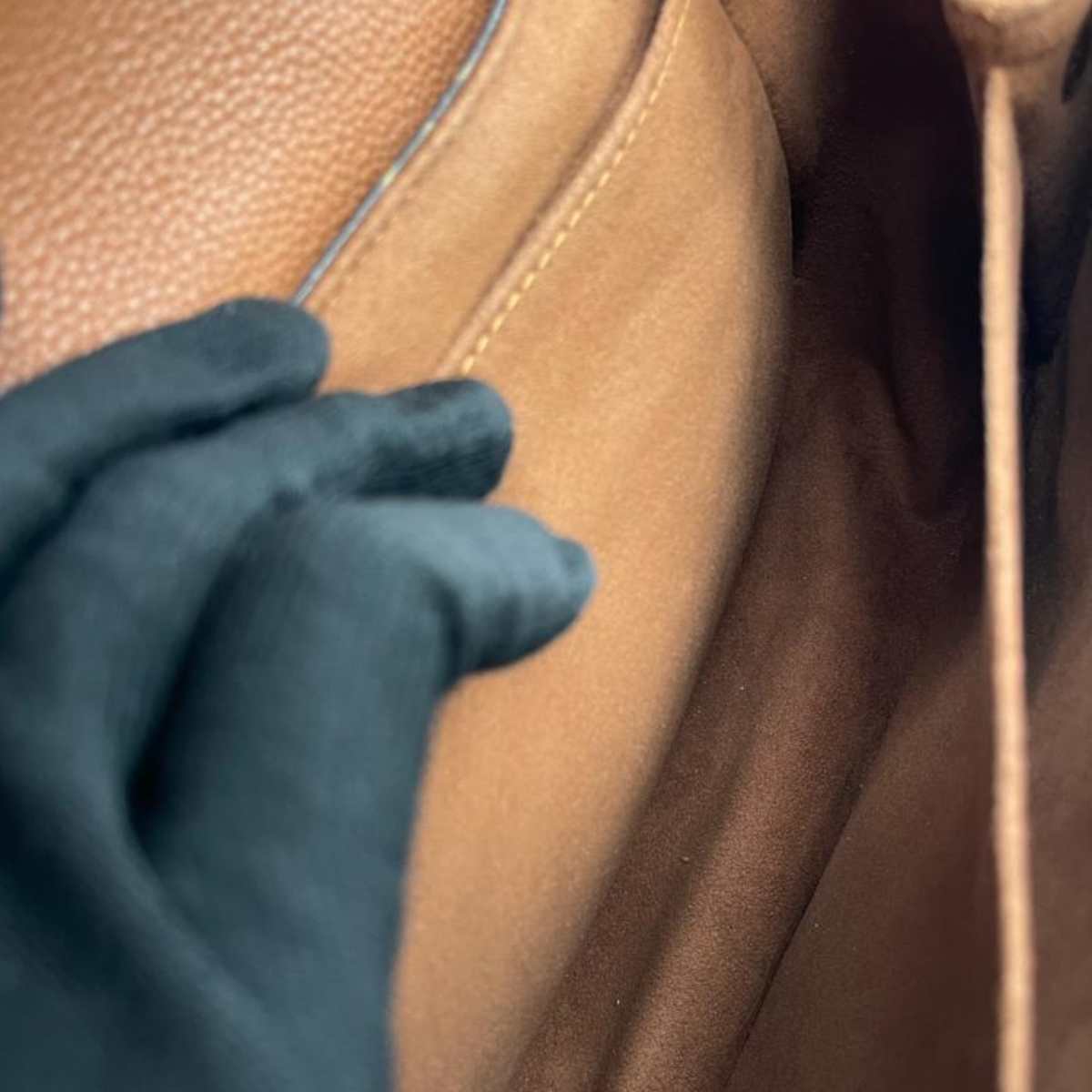 Louis-Vuitton Monogram Eden MM Camel GHW