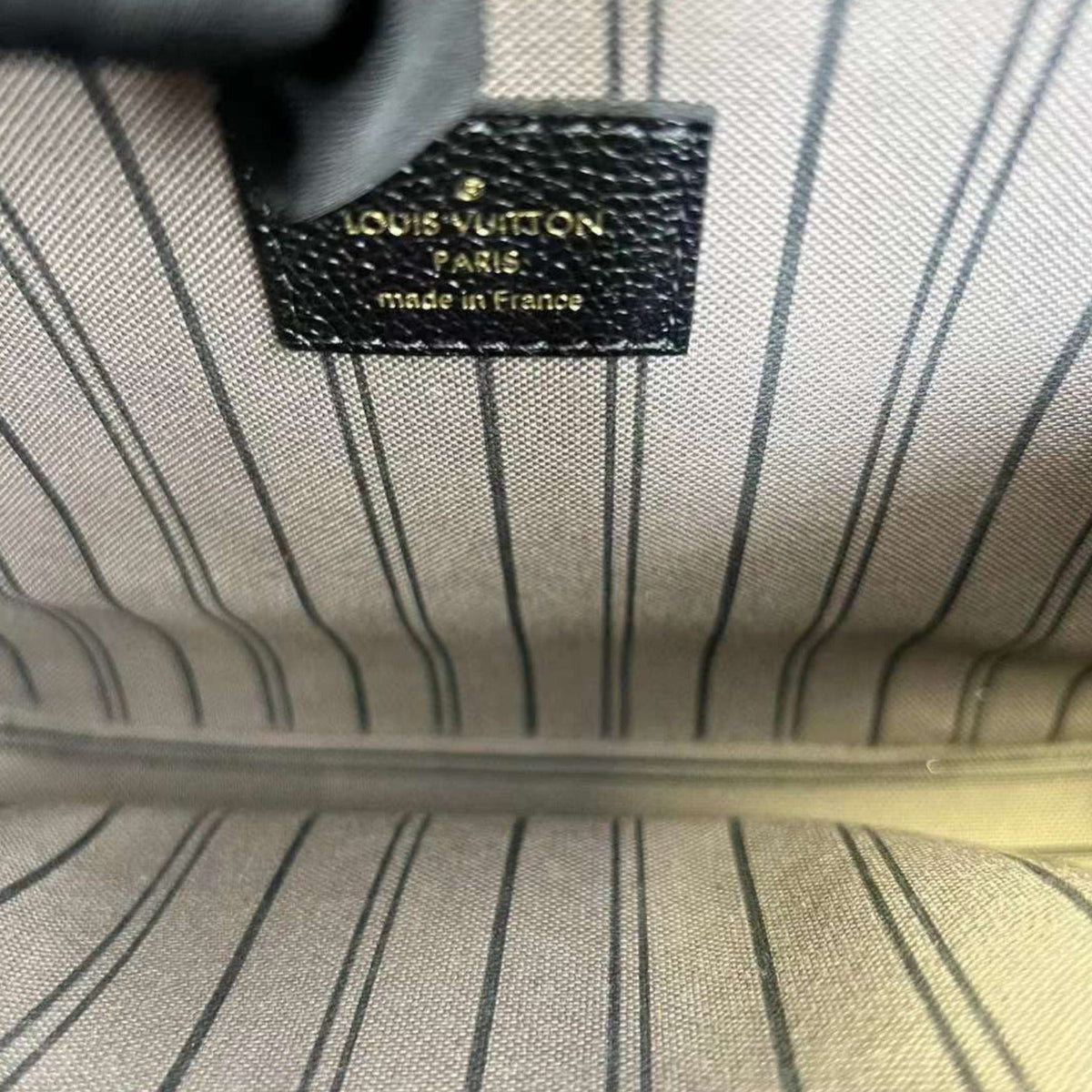 Louis-Vuitton Empreinte Pochette Metis Black GHW