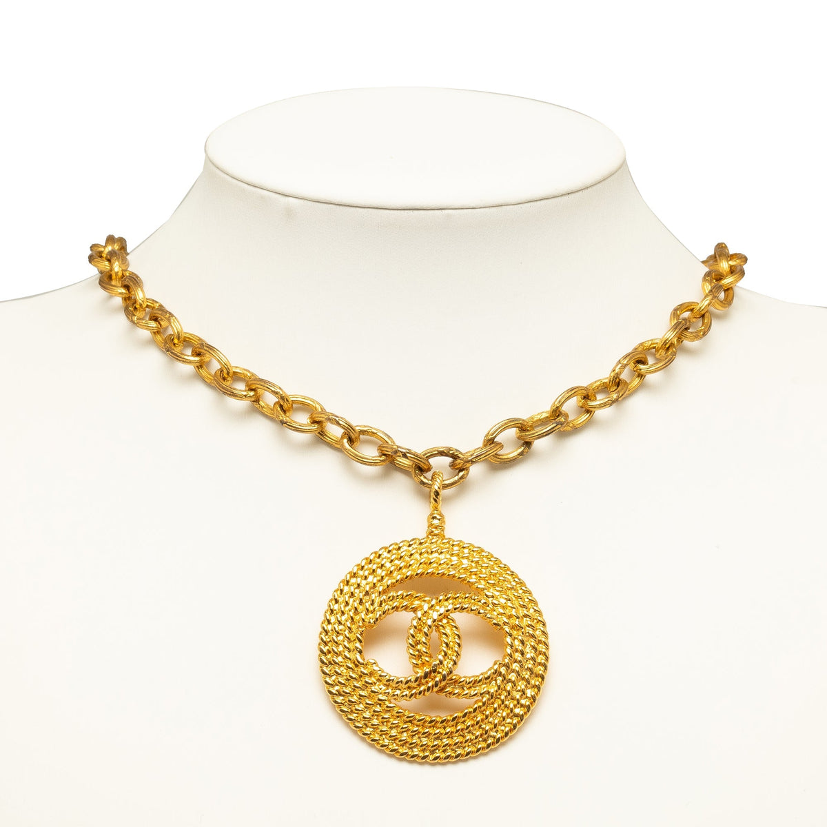 CHANEL Necklaces