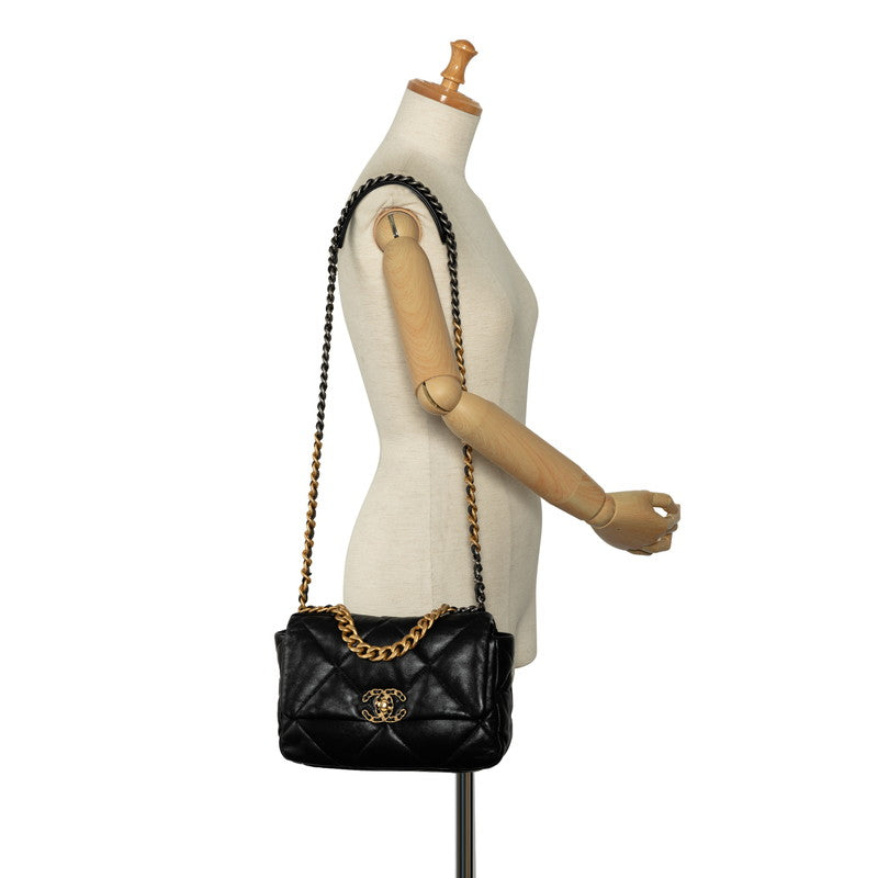 Chanel Chanel 19 Flap Bag Leather Shoulder Bag in Excellent condition