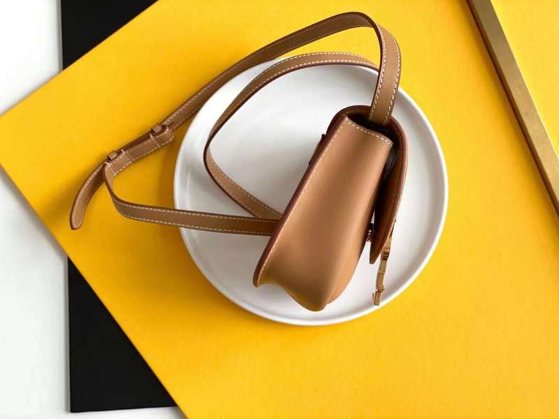 Yves Saint Laurent - Bags