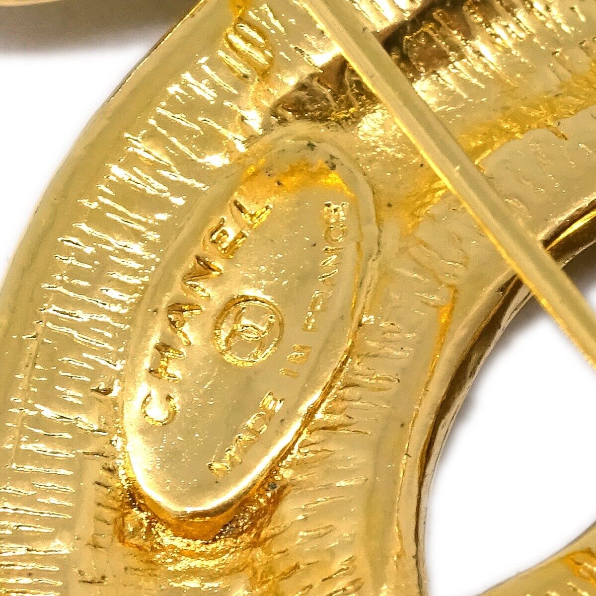 Chanel Cc Brooch Pin Gold