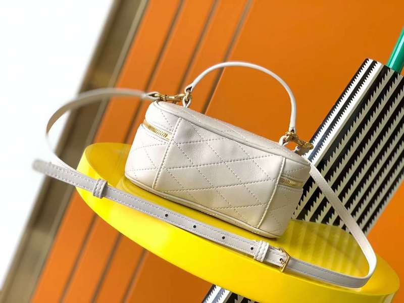 Yves Saint Laurent - Bags