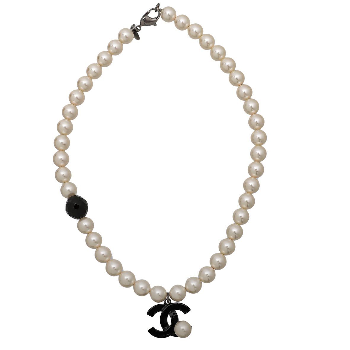 Chanel Bicolor Pearl on CC Short Necklace