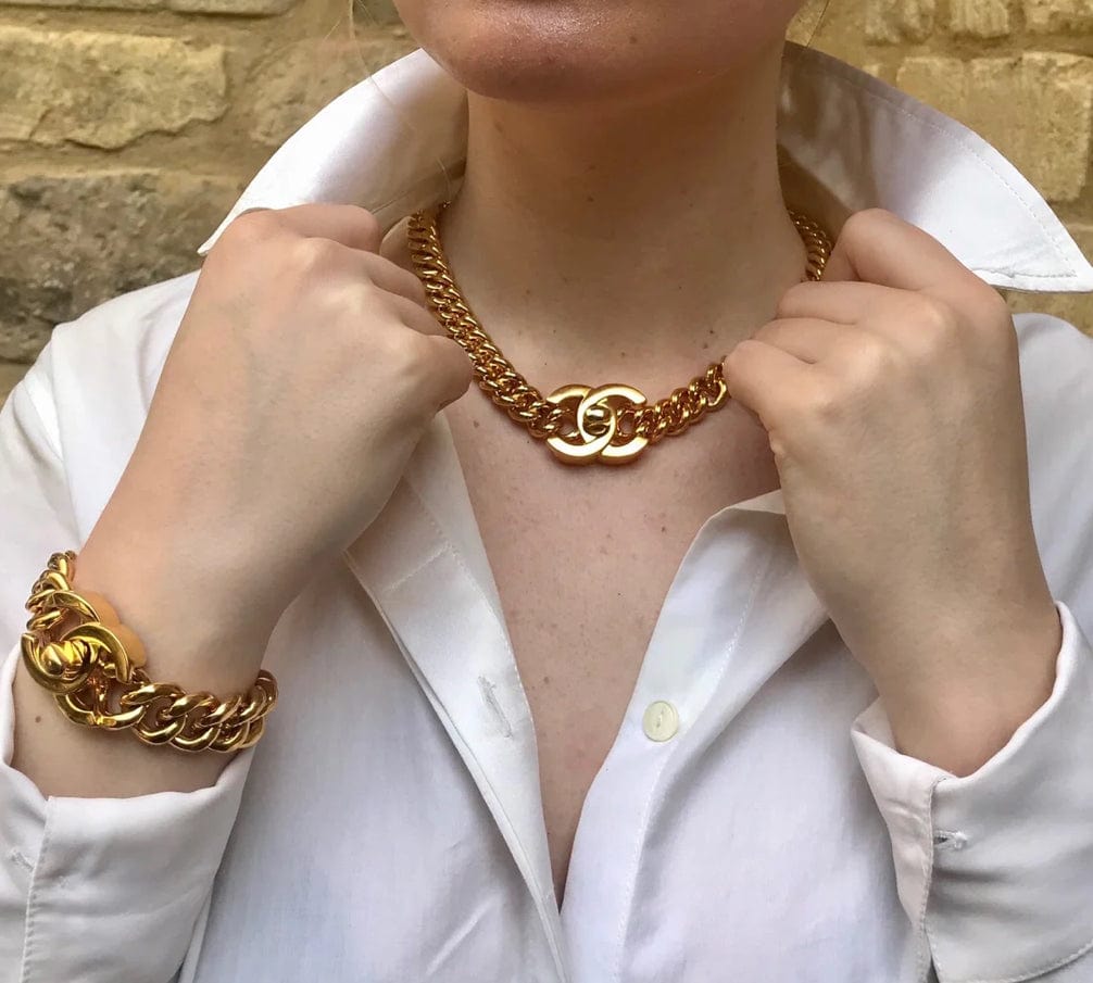 Chanel Vintage Turnlock Choker UKL1466