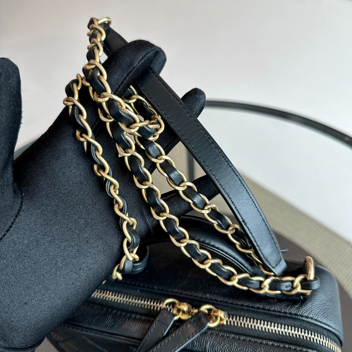 Medium Vanity Case Caviar Black Black GHW No 26
