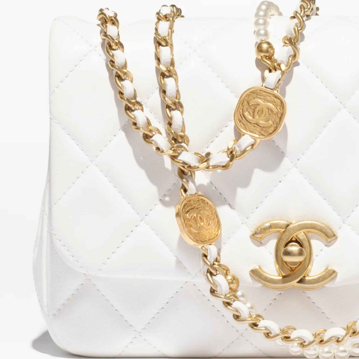 Mini Flap Bag Shiny Lambskin Pearls Gold-Tone Metal White