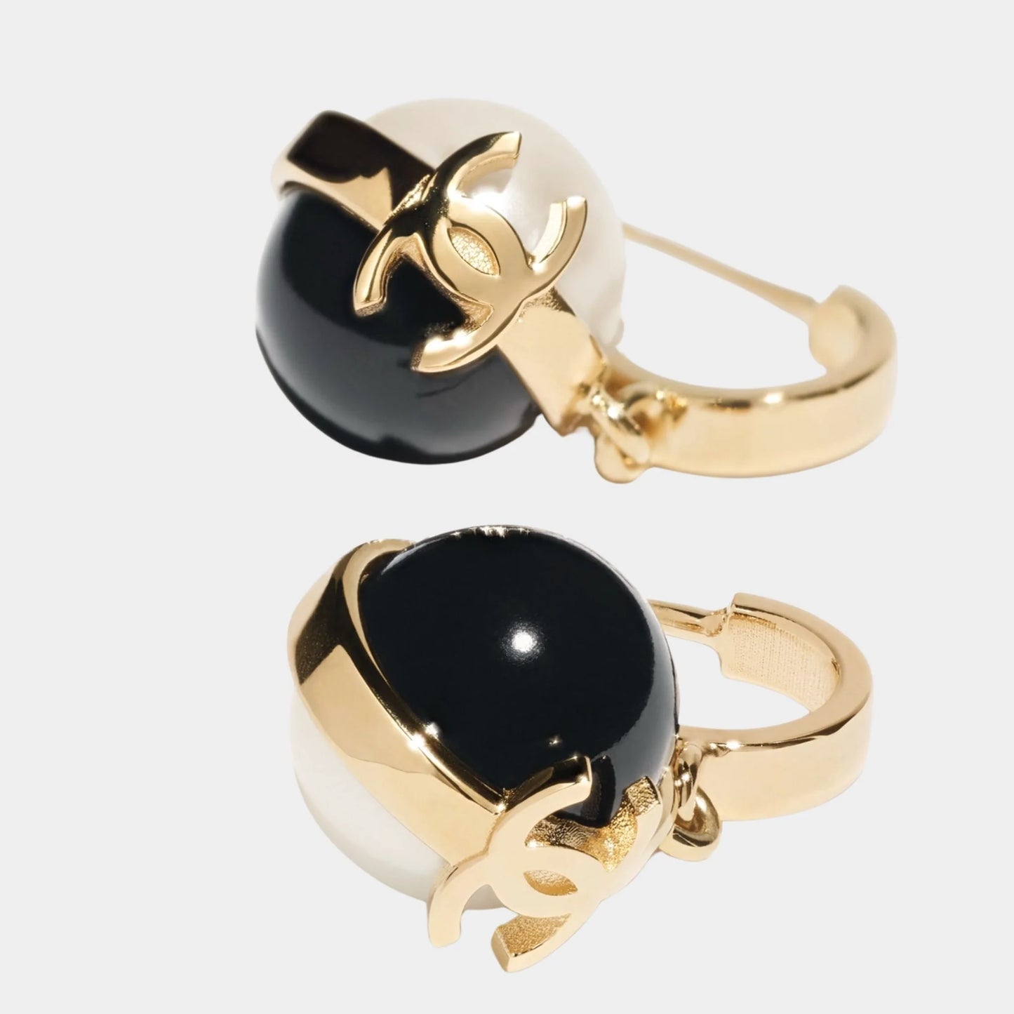 Pendant Earrings Metal & Resin Gold black & Pearly White