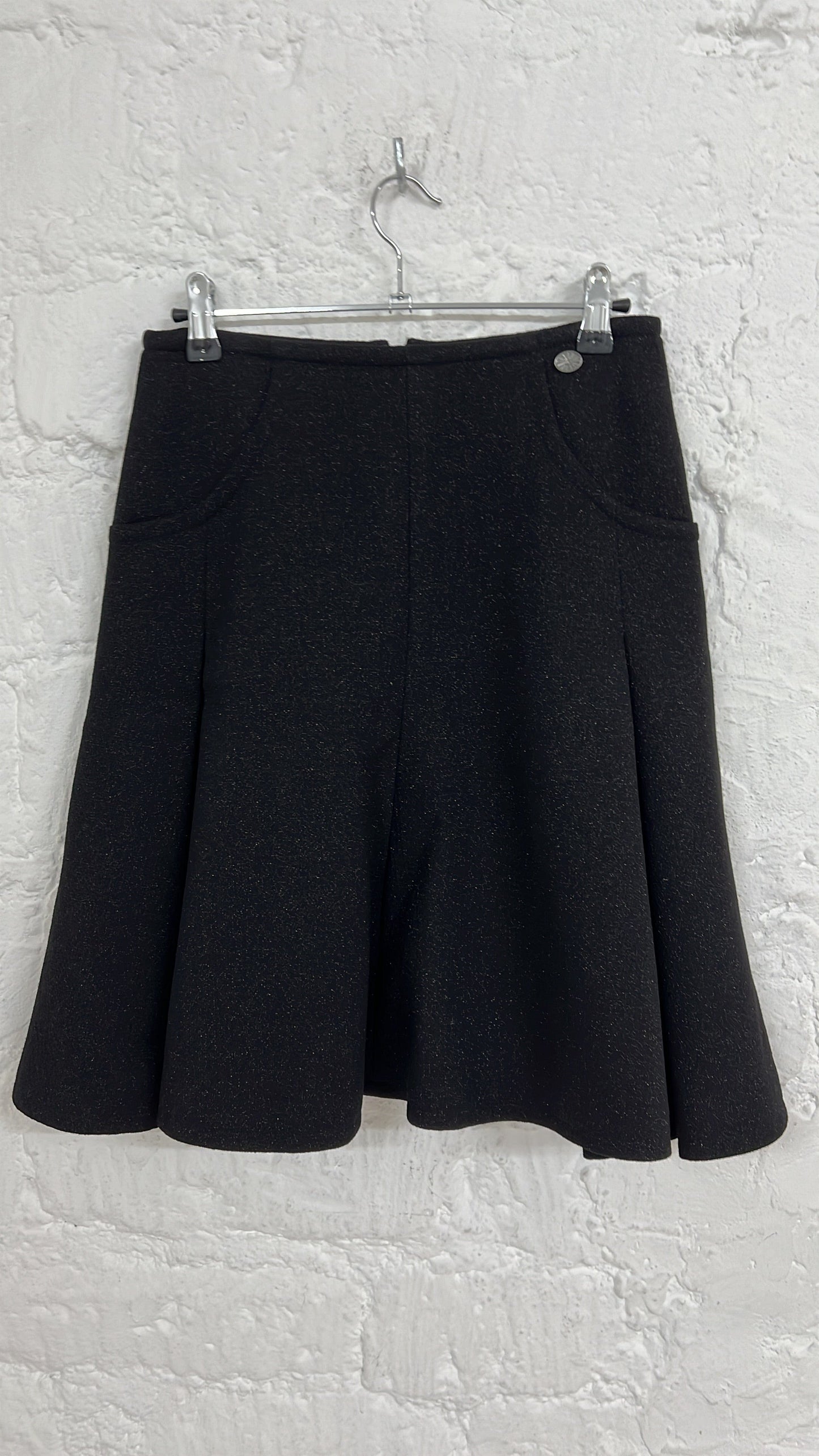 Chanel b lack ruffle skirt ALEP092