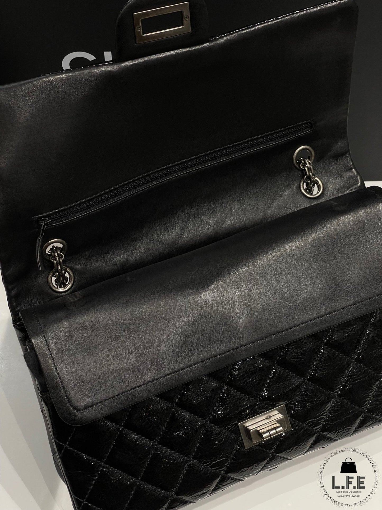 Chanel - Sac 2.55 cuir vernis