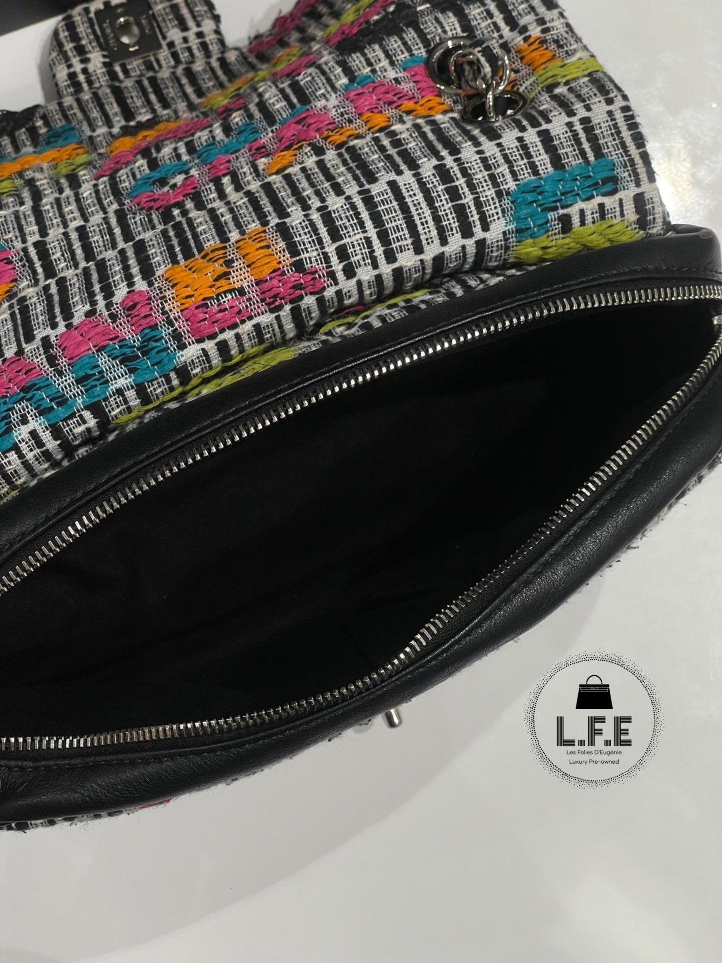 Chanel - Sac classique tweed caméra