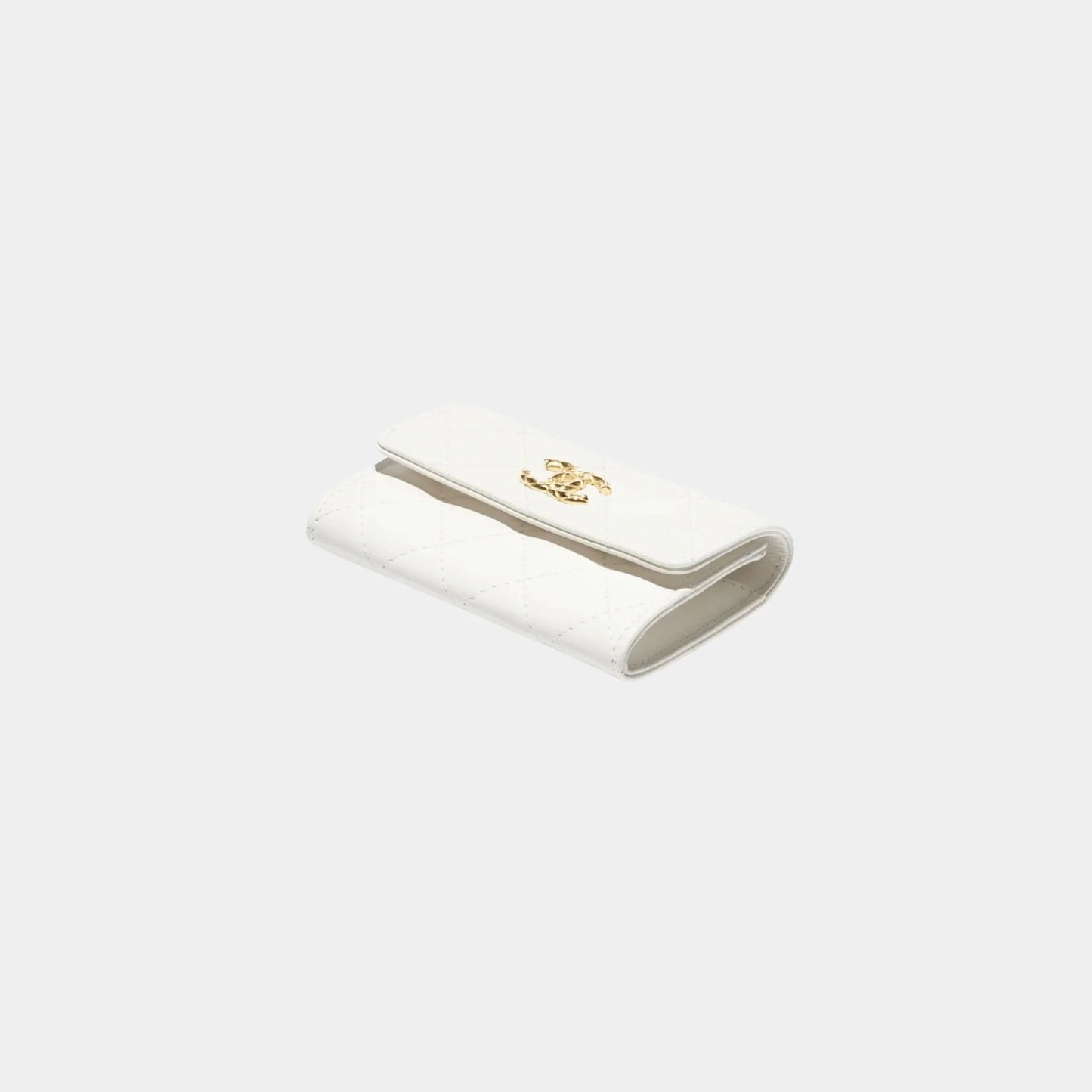 White Flap Card Holder in Grained Shiny Calfskin