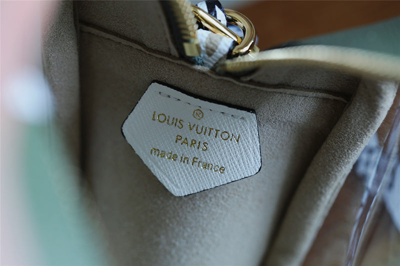 Franco Shops - Louis Vuittons - 9394