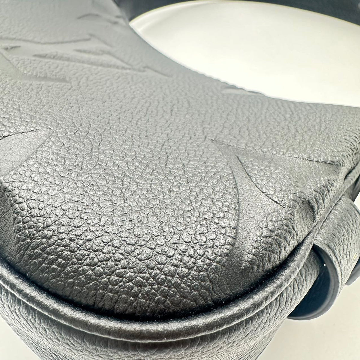 LOUIS VUITTON<br>Empreinte Hand Bag