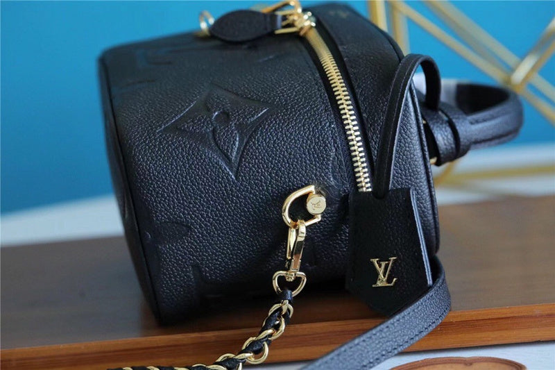 The Franco Shops - Louis Vuittons - 7646