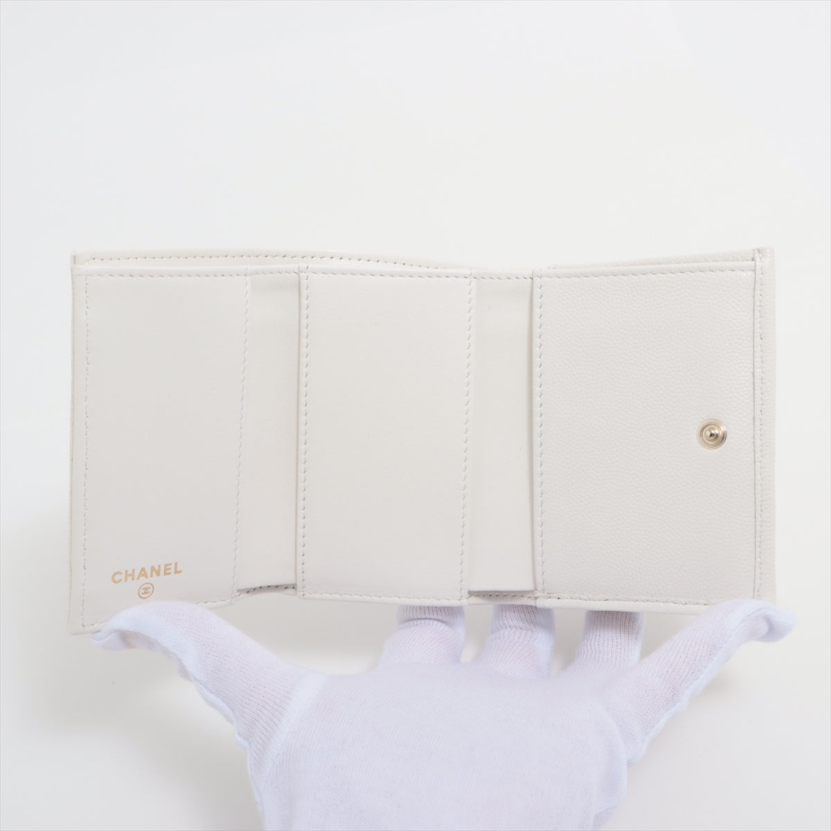 Chanel Matrasse Caviar S Compact Wallet White Gold Random