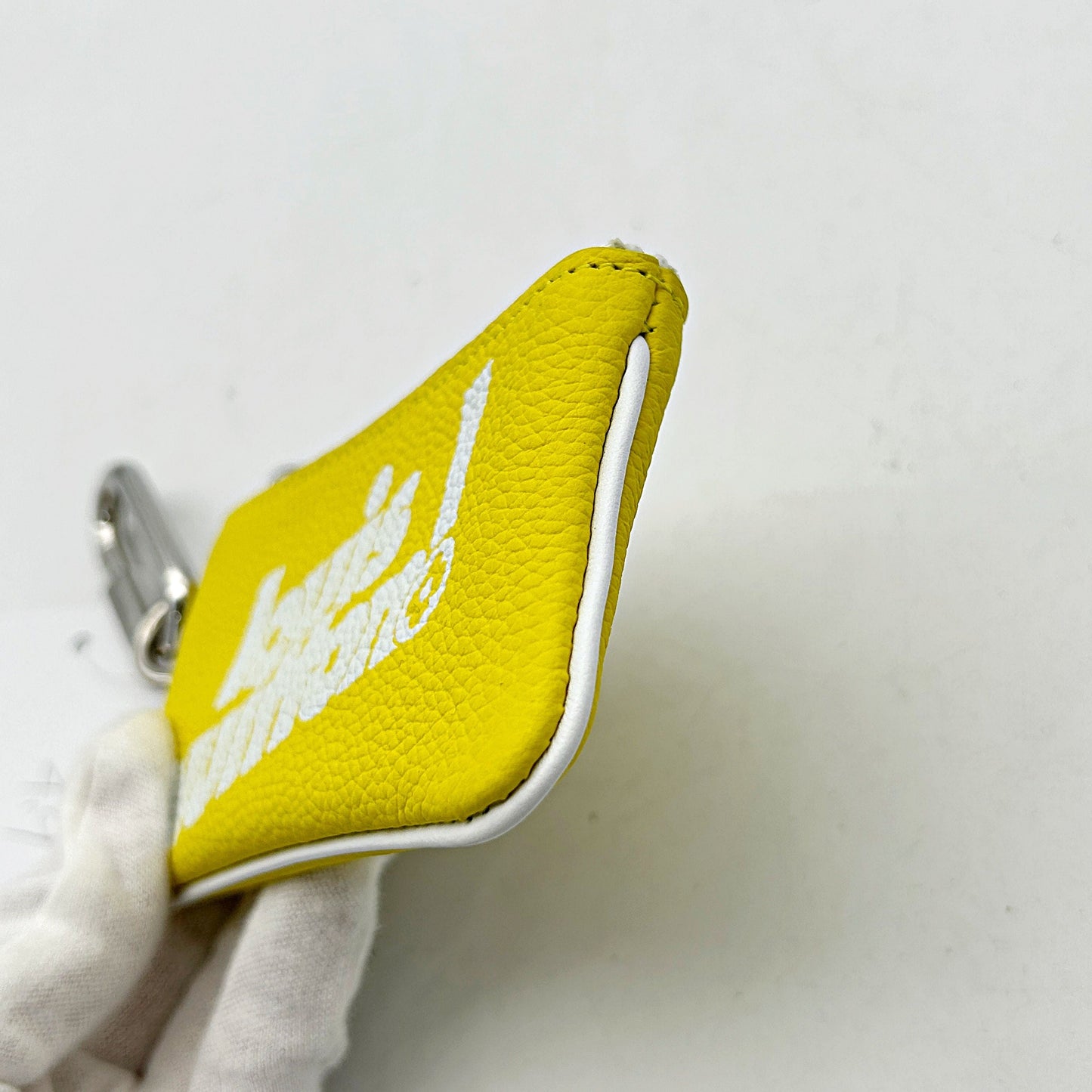 Louis Vuitton Pochette Clés Yellow Leather Wallet lv8838cc