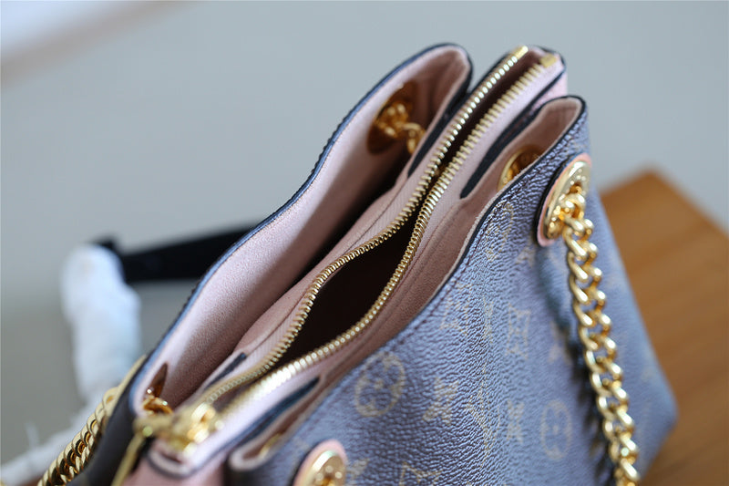 The Franco Shops - Louis Vuittons - 7932