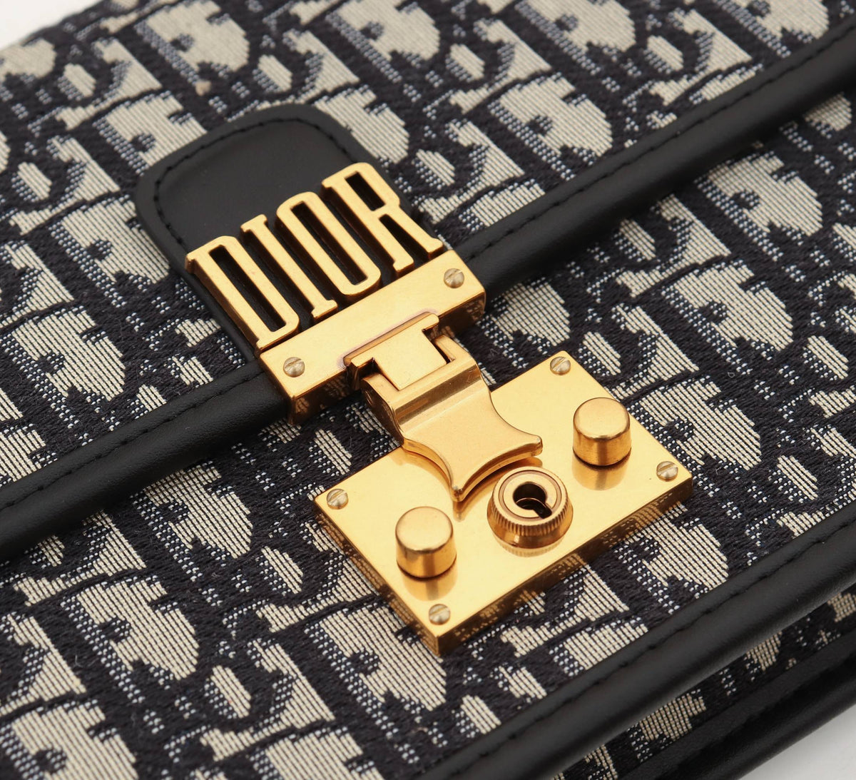Luxury Edition Bags DIR 220