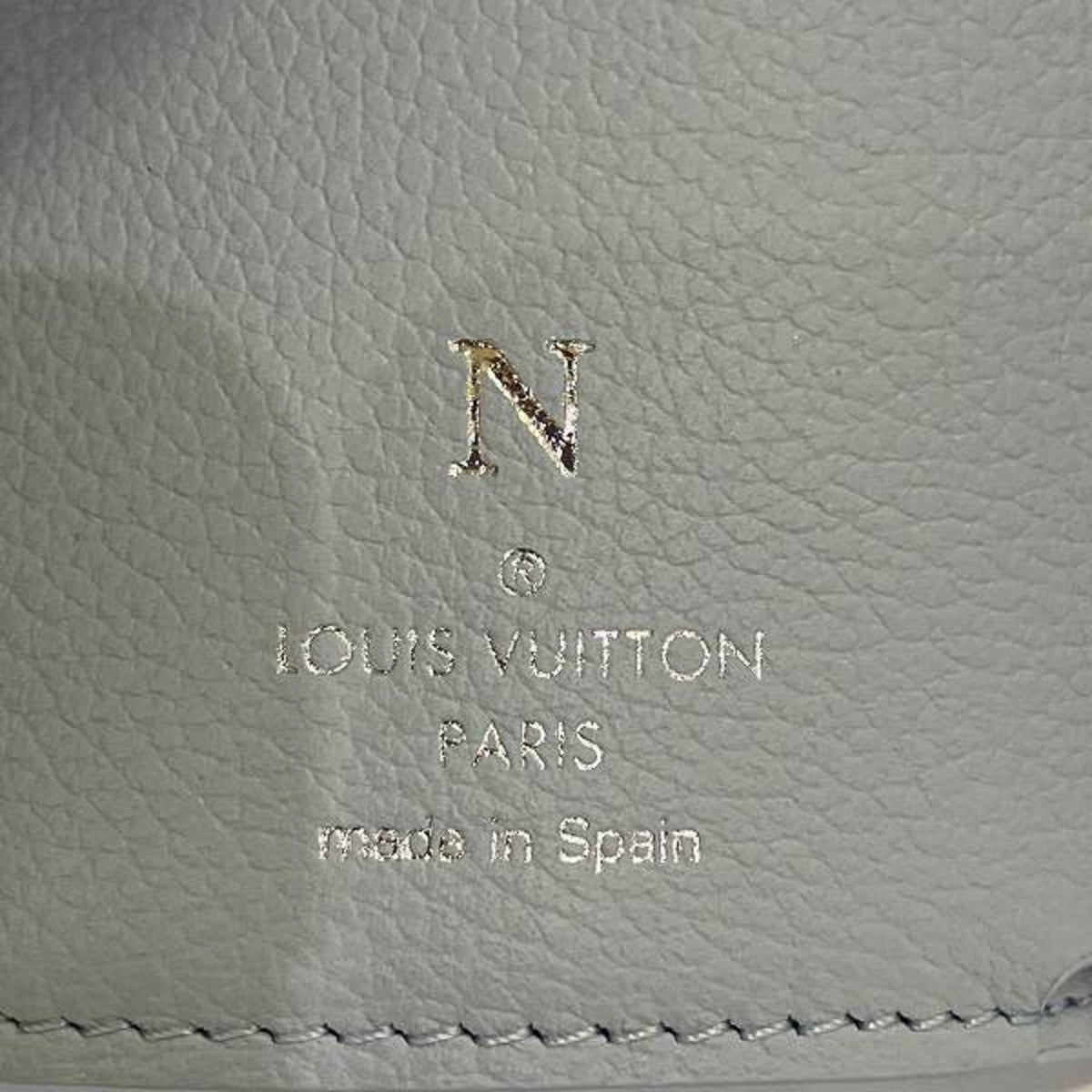 Louis Vuitton Leather Wallet (Tri-Fold)