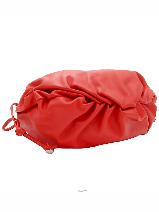 Luxury Bottega Veneta Chili Red Leather Bulb Medium Shoulder Bag 651812