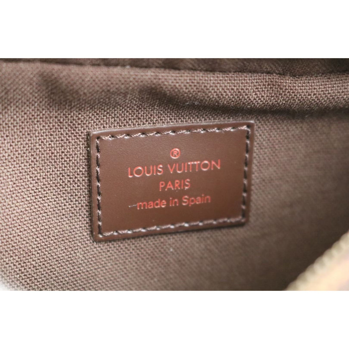 Rank A | LV Damier Body Bag |022510