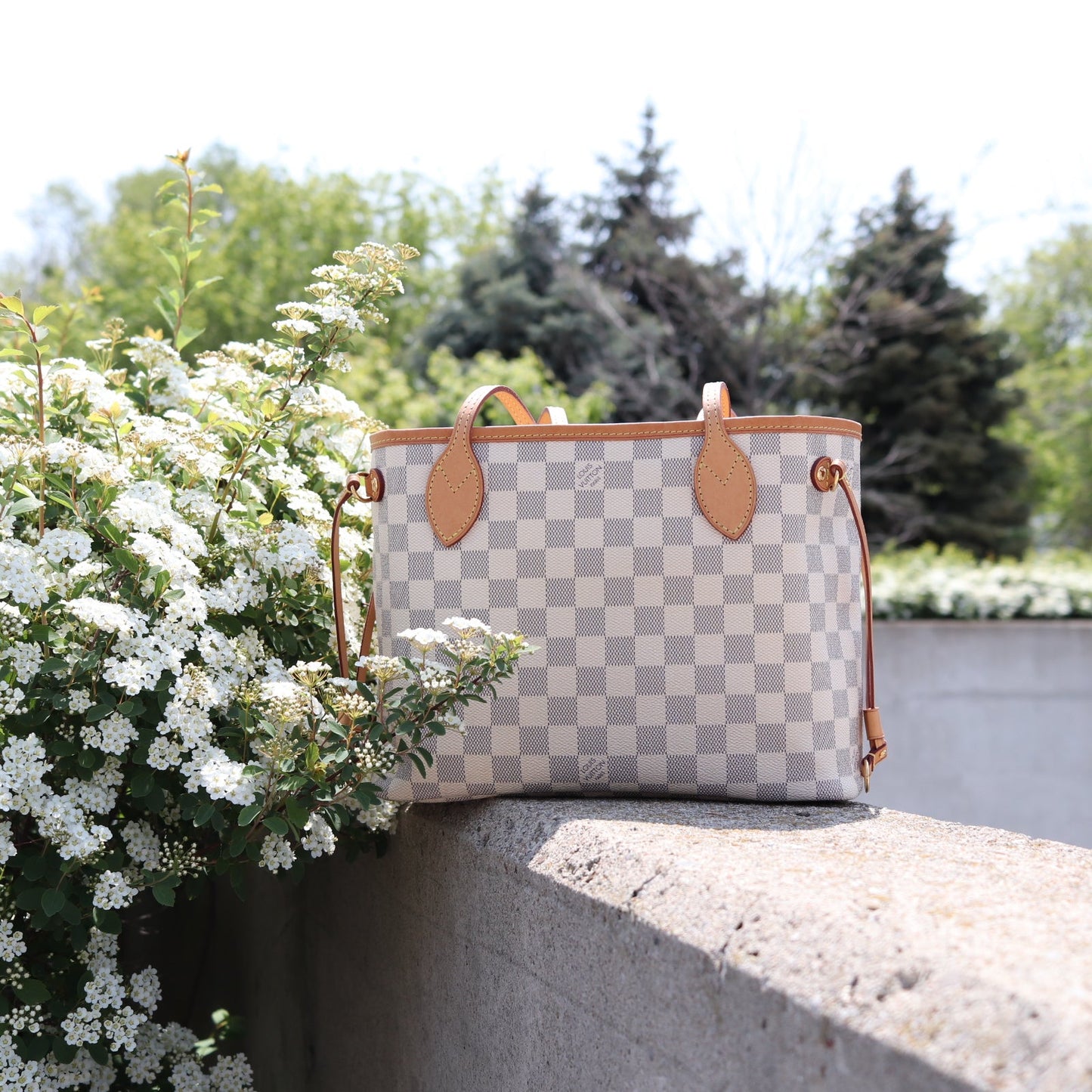Louis-Vuitton Neverfull PM Damier Azure Canvas White GHW