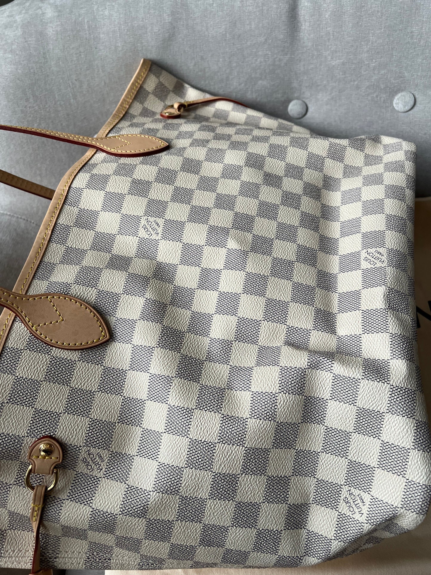 Louis Vuitton Neverfull MM Damier Azur (RRP £1,410)
