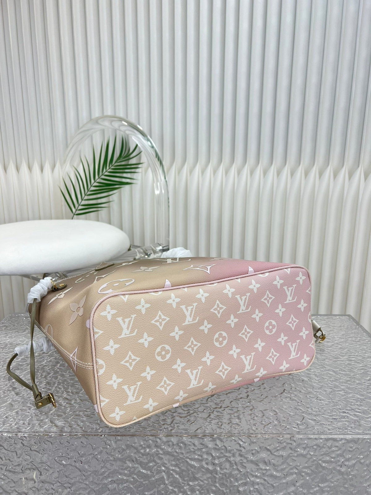 Louis Vuitton Neverfull MM Tote Bag