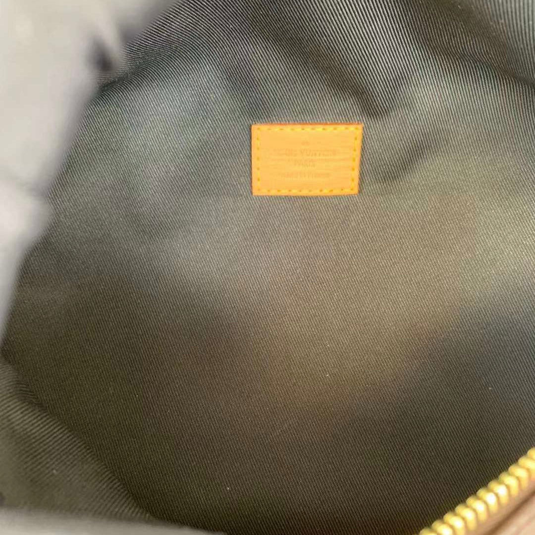 Louis-Vuitton Monogram Bum Bag Fanny GHW