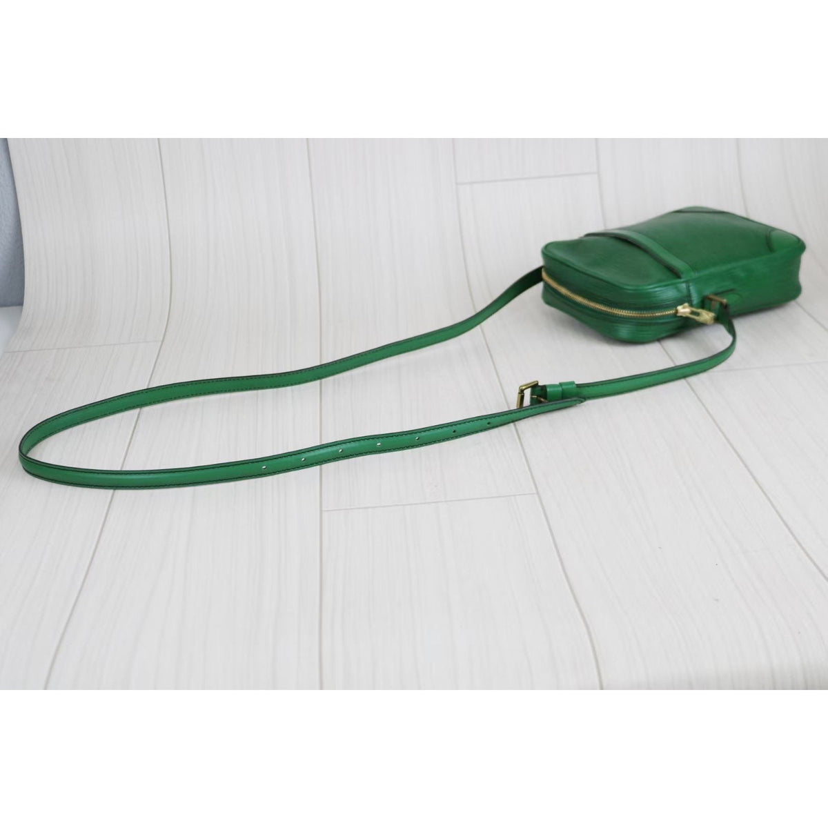 Rank AB | LV Epi ShoulderBag |031923
