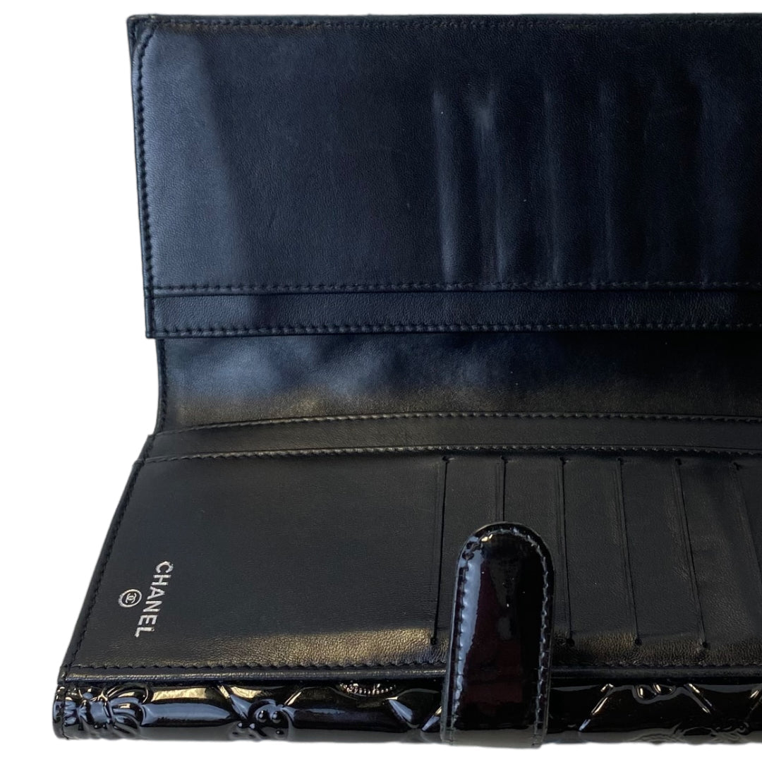 Wallet Designer By Chanel Size: Large