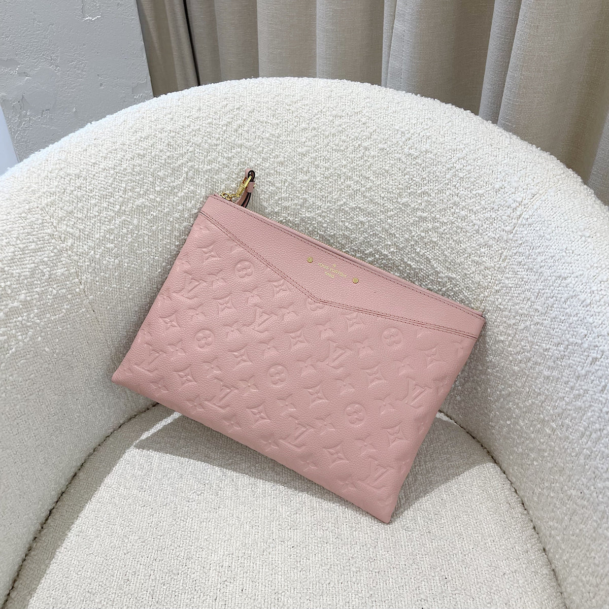 Louis-Vuitton Empreinte Daily Pouch Rose Poudre