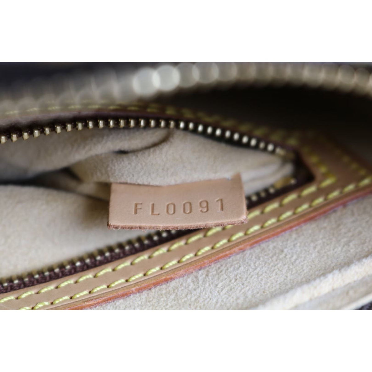 Rank A | LV Monogram Looping MM Shoulder Bag |030109