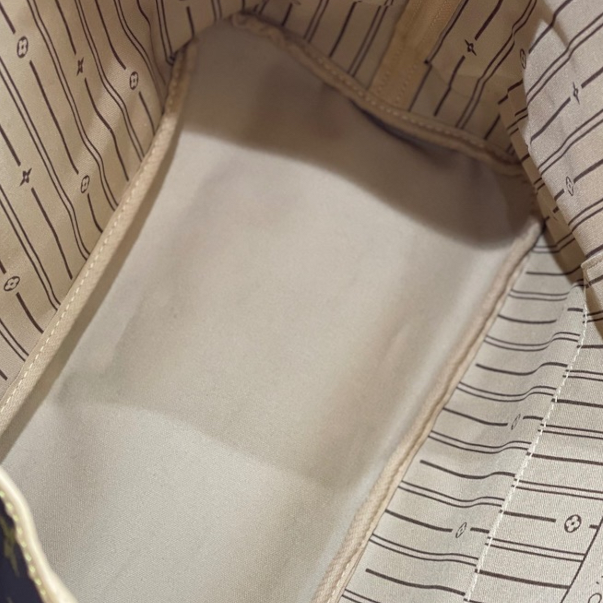Louis-Vuitton Monogram Neverfull GM Coated Canvas GHW