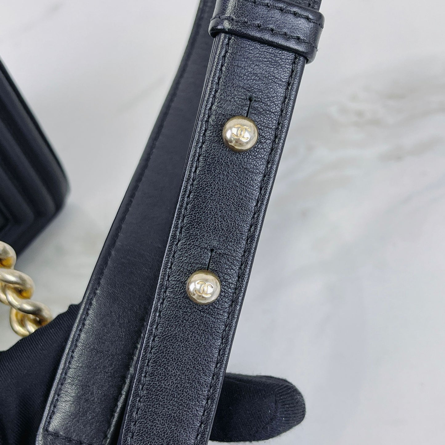 Boy Medium Calfskin Black GHW