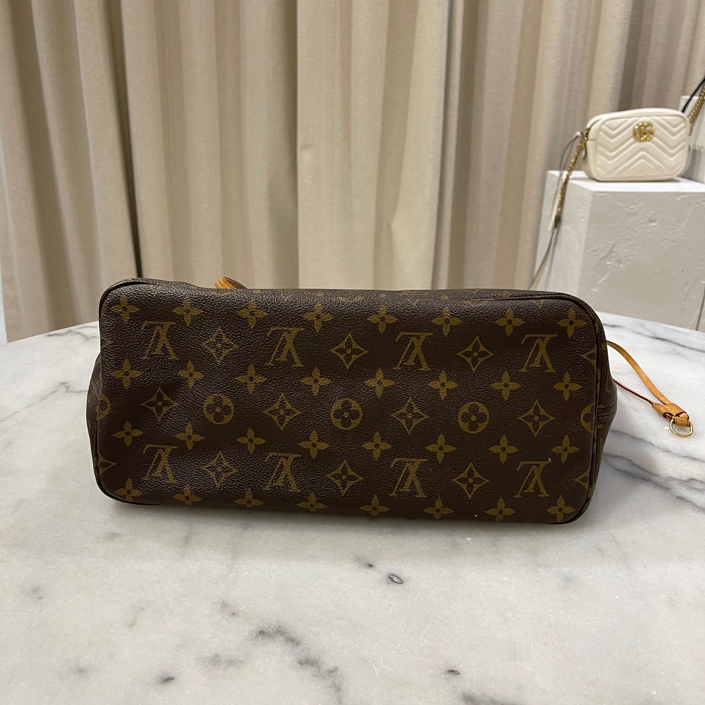 Louis-Vuitton Neverfull MM Monogram Canvas