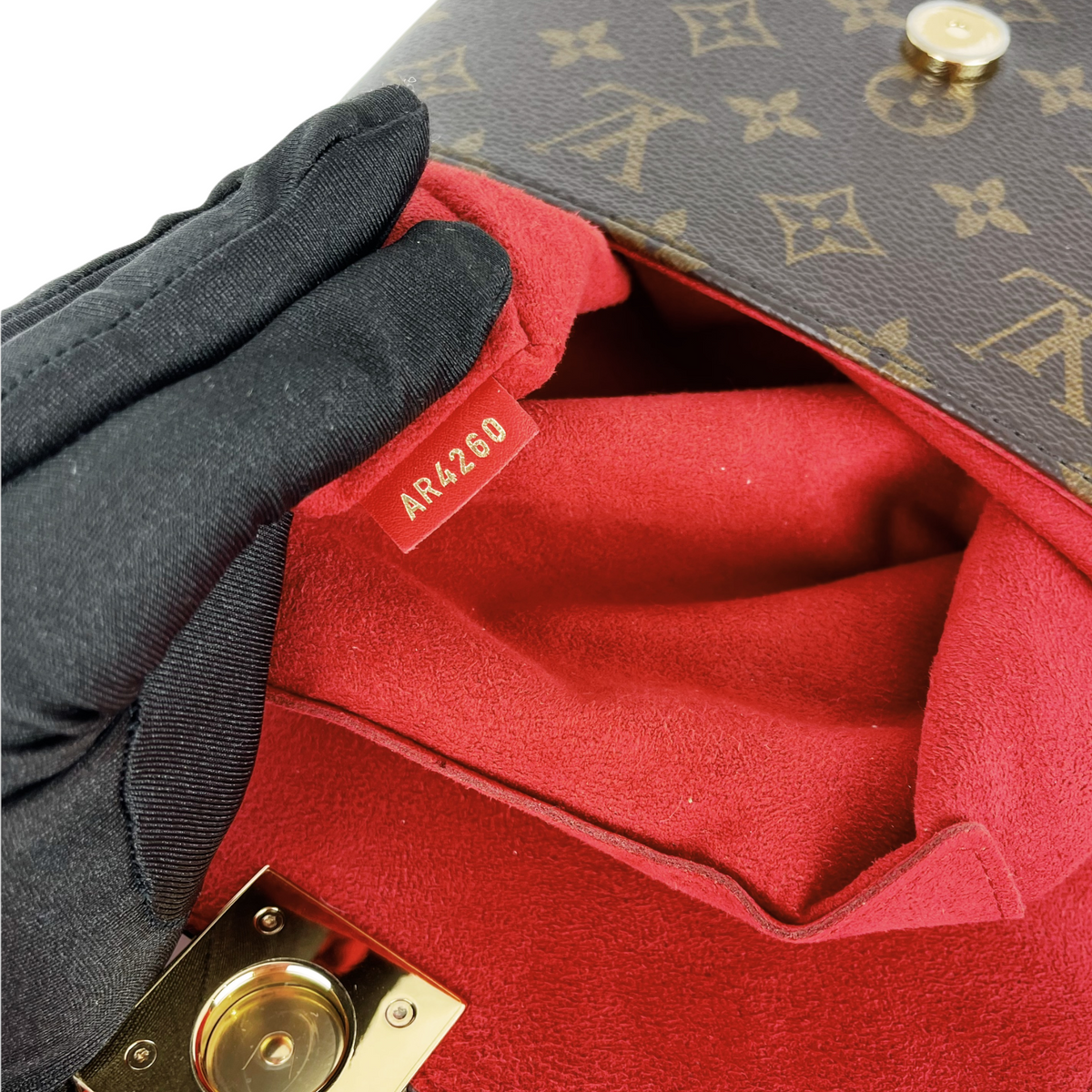 Louis-Vuitton Locky BB Monogram Canvas Brown/Red GHW