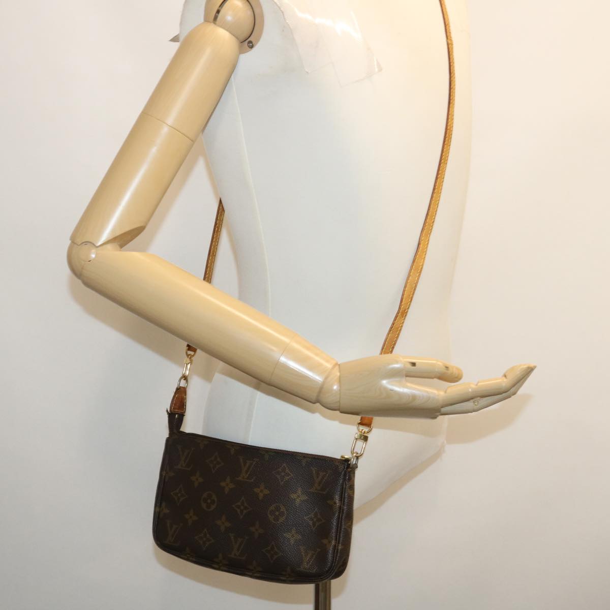 LOUIS VUITTON Monogram Pochette Accessoires Pouch M51980 LV jk1199
