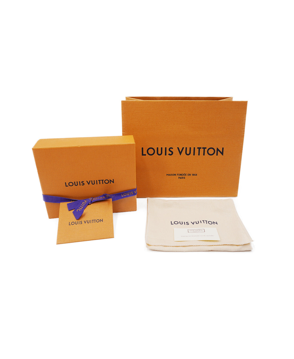 Capucines Taurillon Leather Compact Wallet Pink