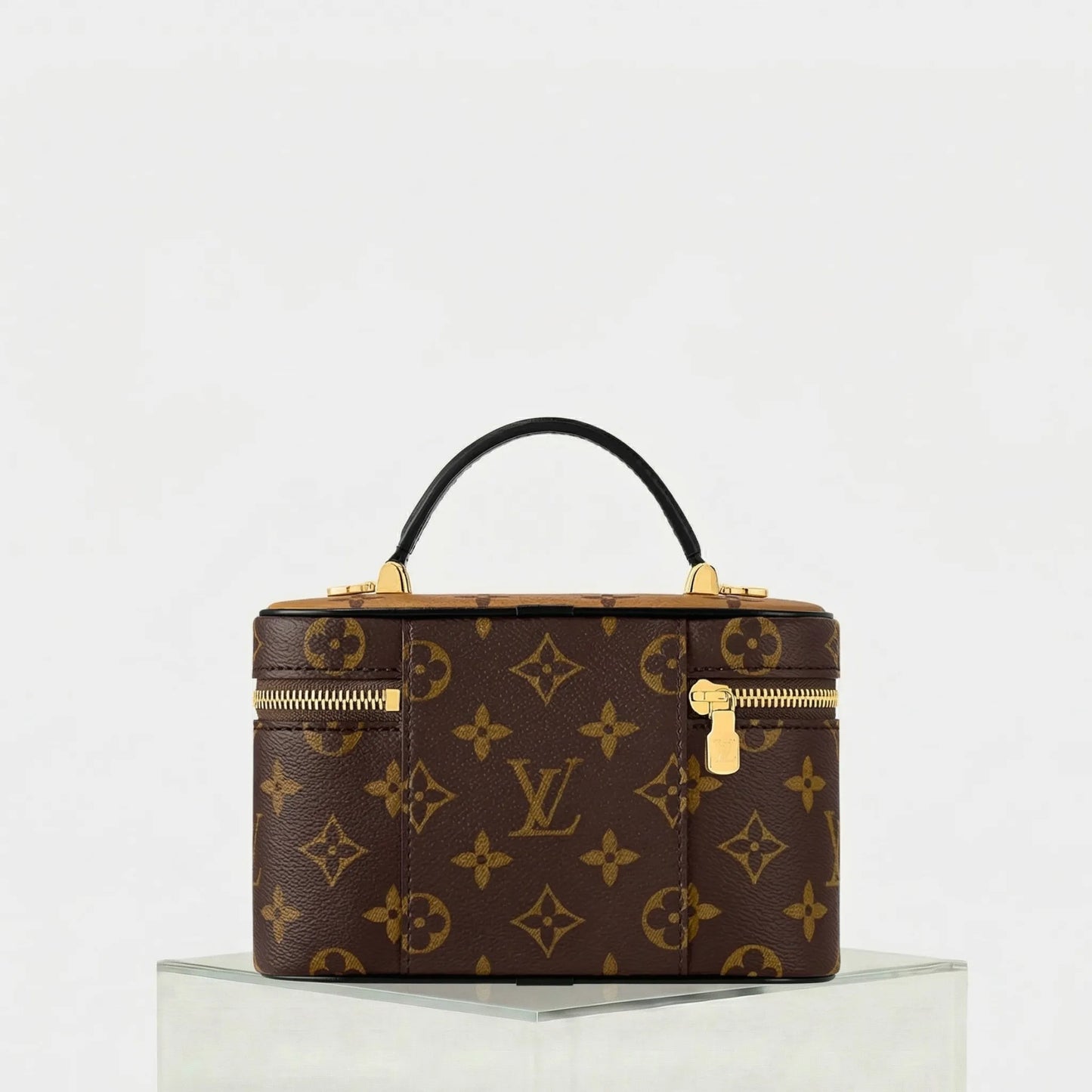Vanity Chain Pouch Monogram Canvas