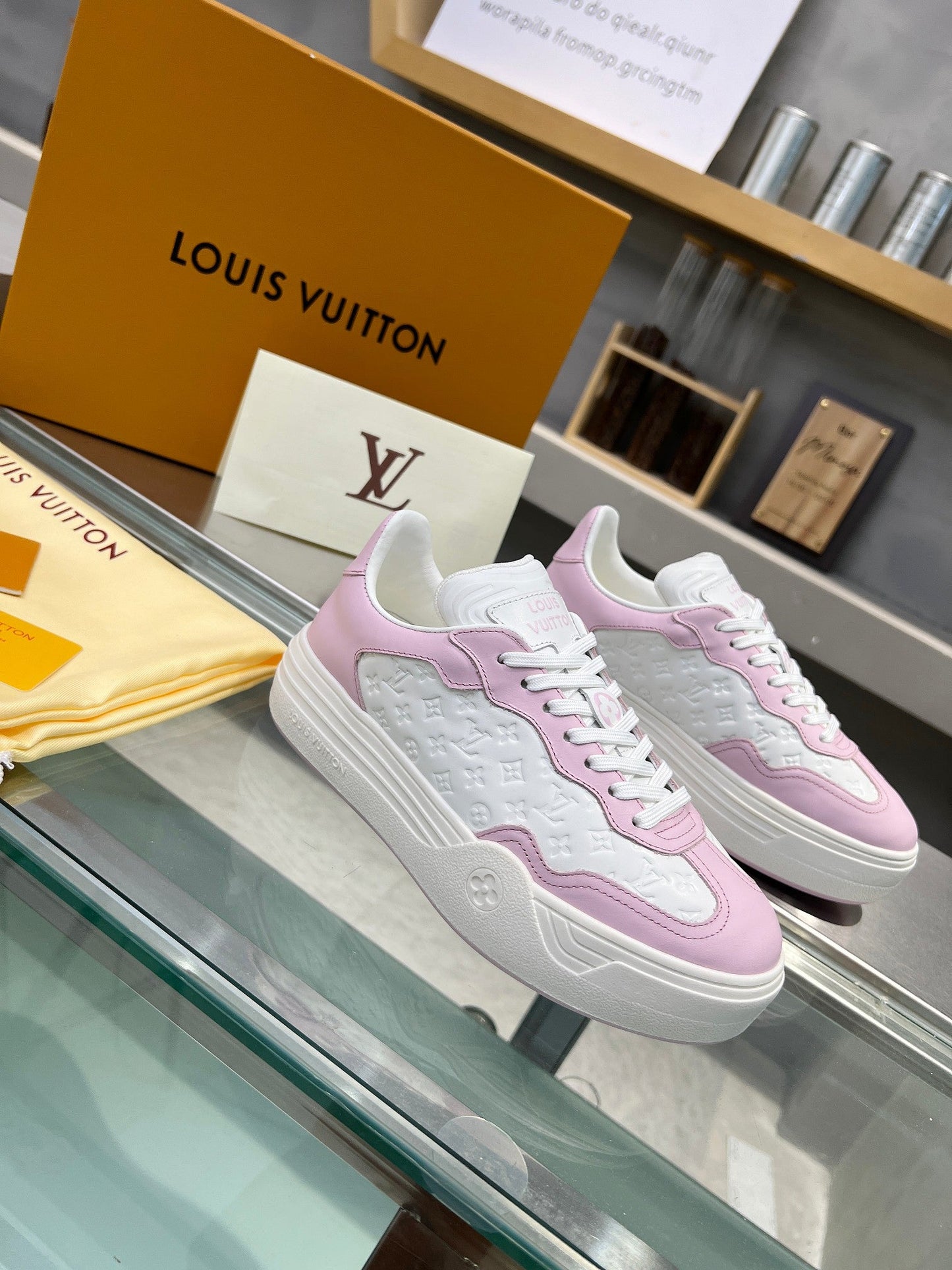 Louis Vuitton Sneakers