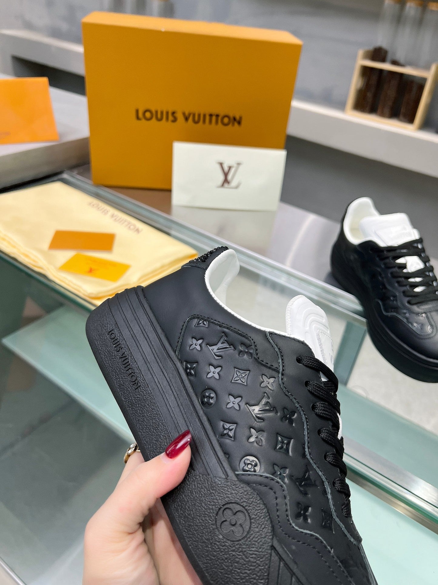 Louis Vuitton Sneakers