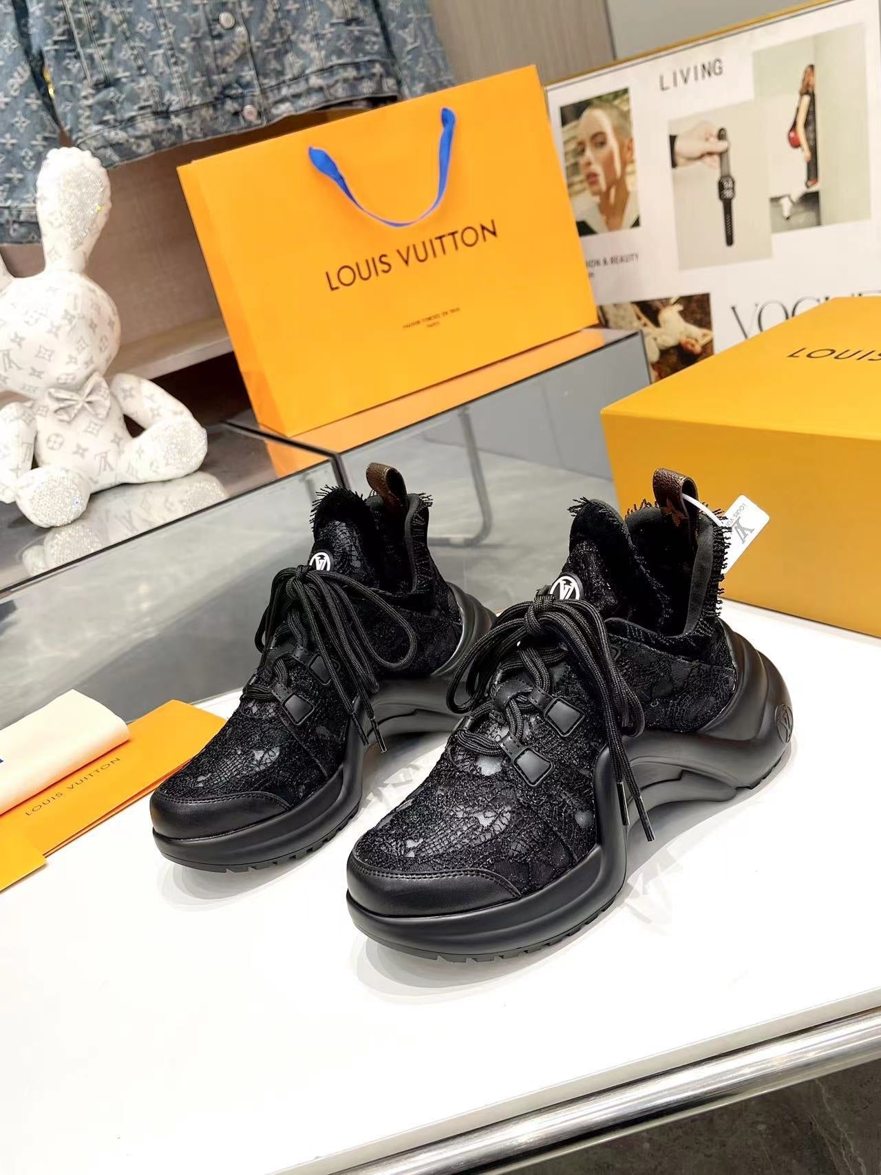 Louis Vuitton Sneakers