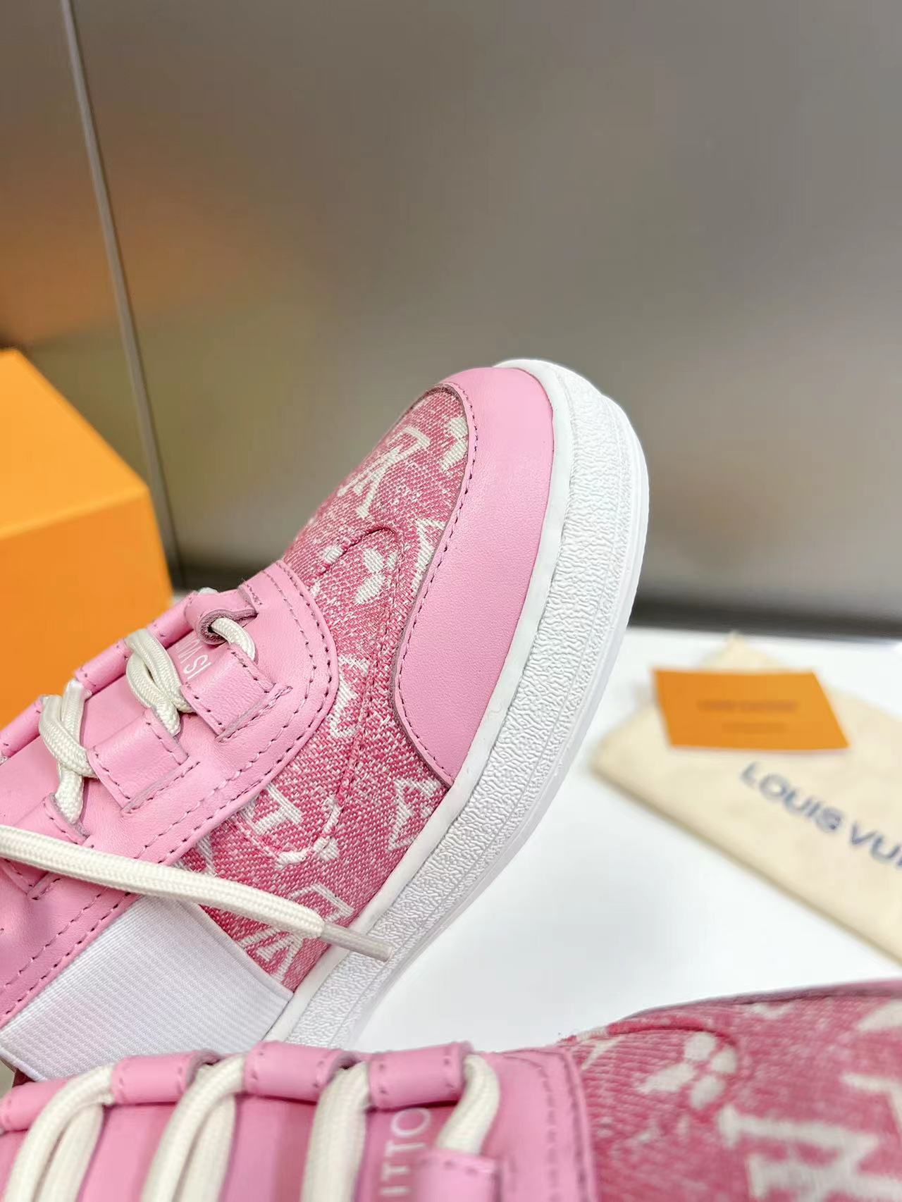 Louis Vuitton Sneakers