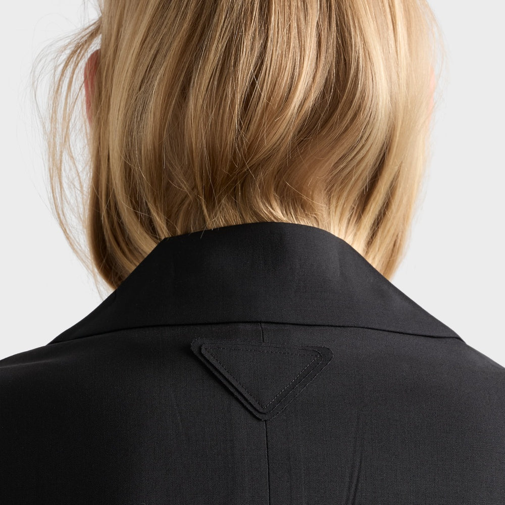 Single-breasted jacket in superfine wool
