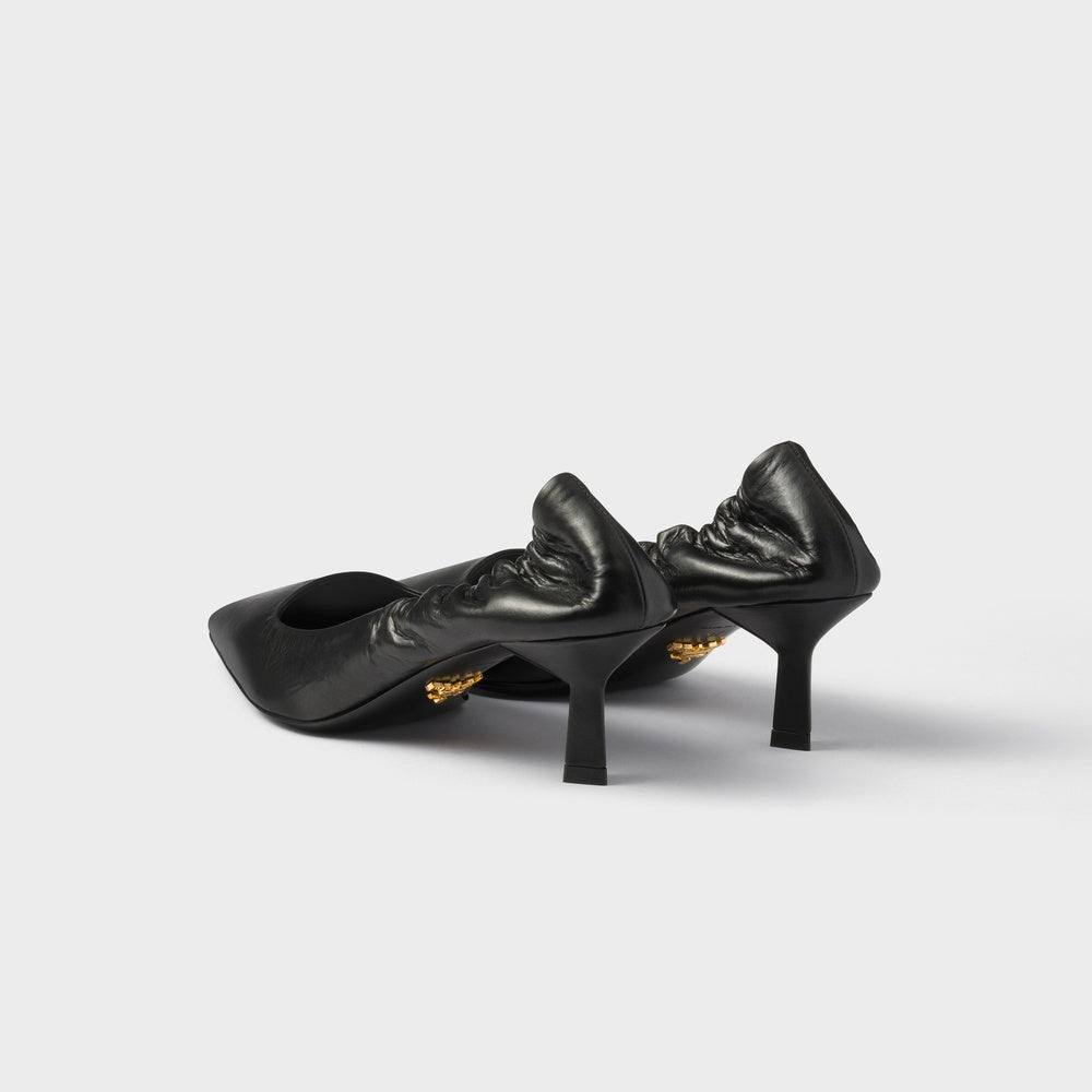 Leather pumps