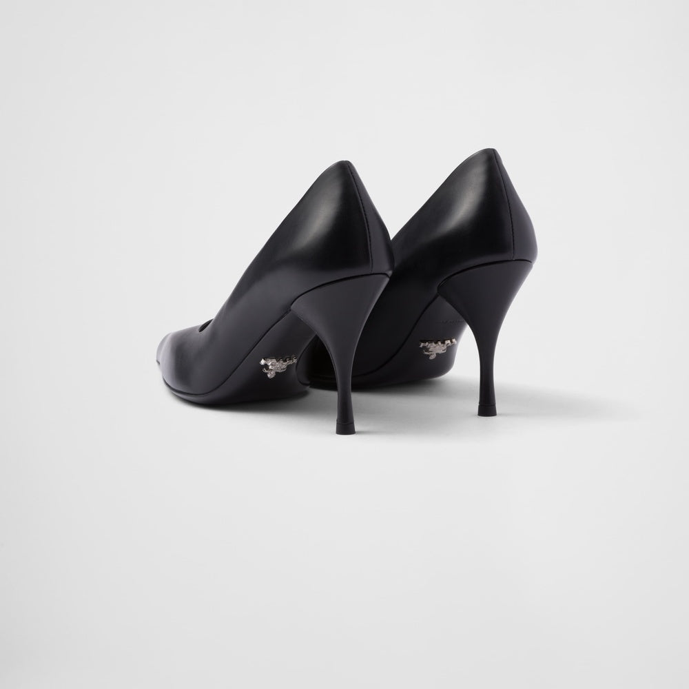 Leather pumps